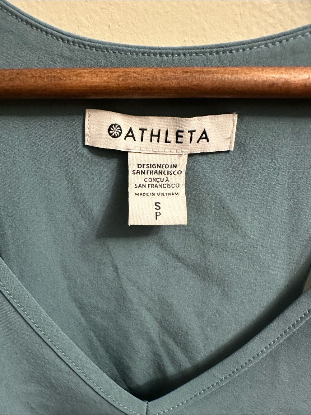 #452 Athleta Women's Teal V-Neck Tank Top